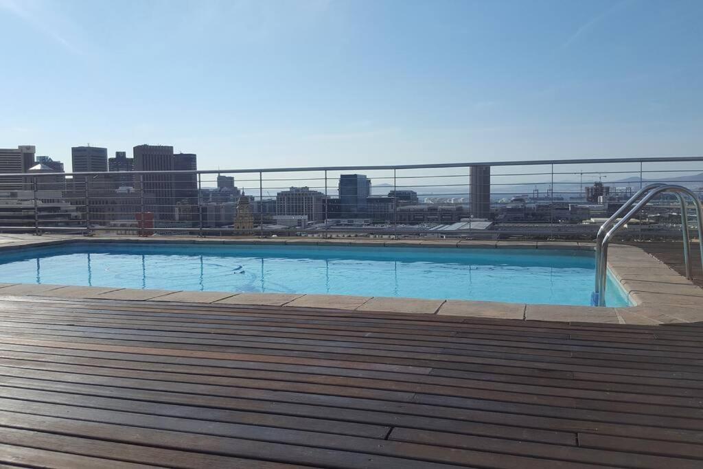 케이프타운 Four Seasons 818- Spacious Cbd Studio - Onsite Parking, Gym & Rooftop Pool 아파트 외부 사진